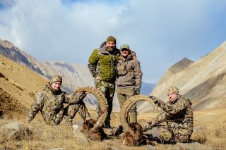 🇺🇸 Hunting ibex in Kyrgyzstan. Success came right on the first day – after long hours of climbing and glassing, we took a...